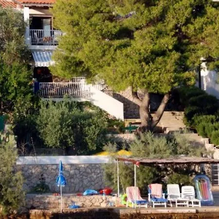 Appartement By The Sea - 15567 *