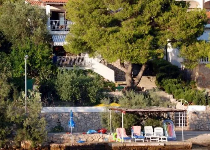 Appartement By The Sea - 15567 *